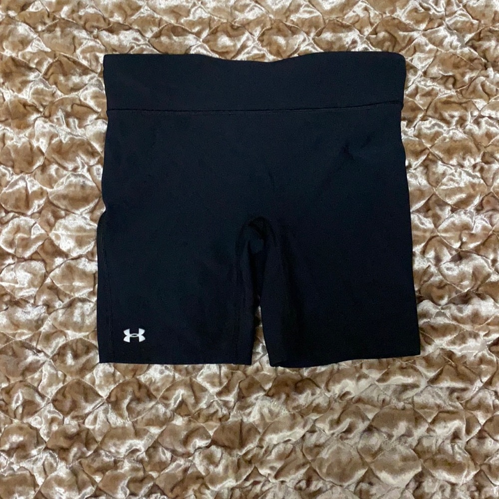 Under armor black biker shorts